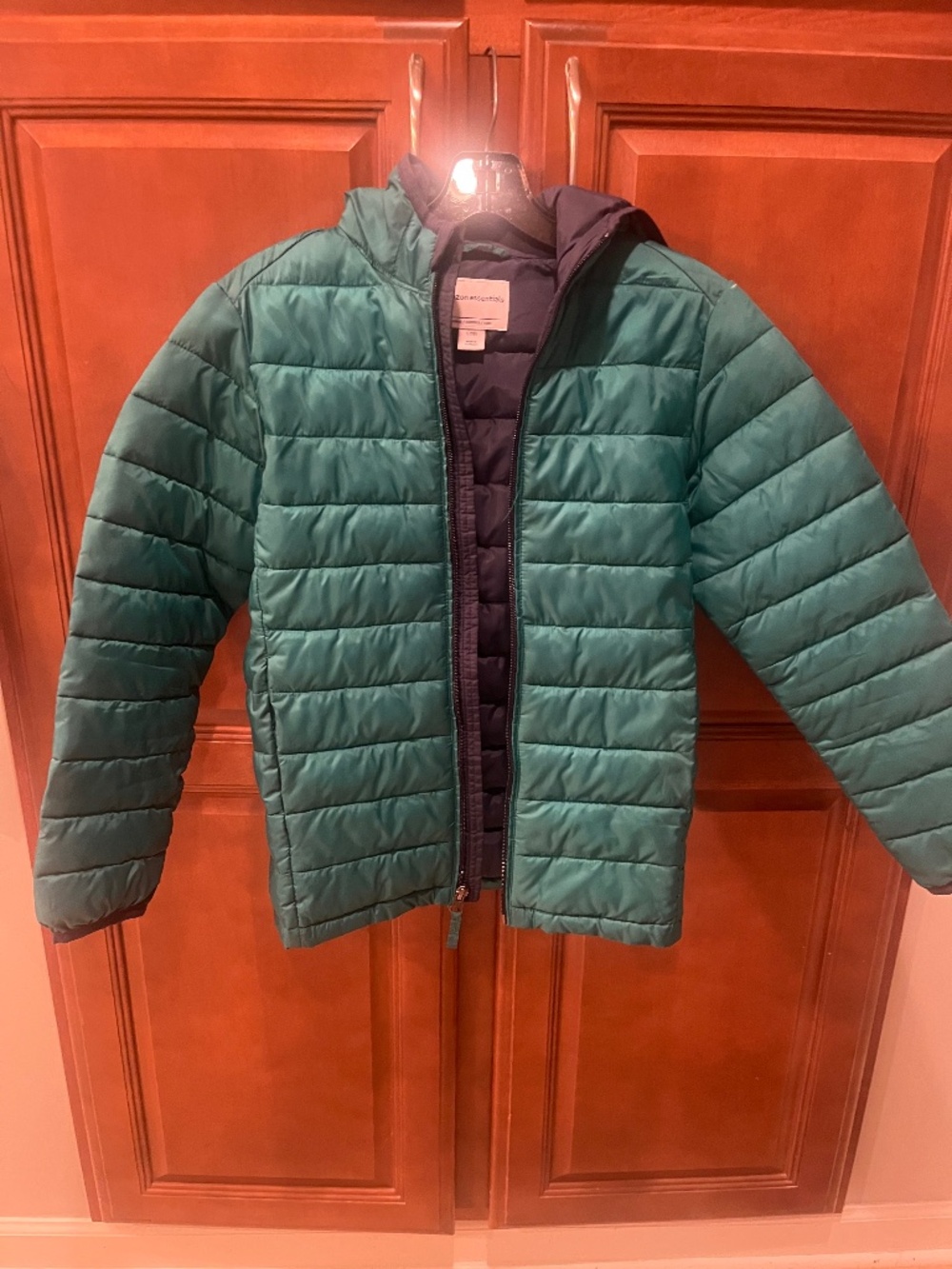 Amazon Essentials Puffer Jacket size large